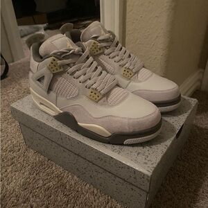 Jordan 4 Photon Dust - Size 11